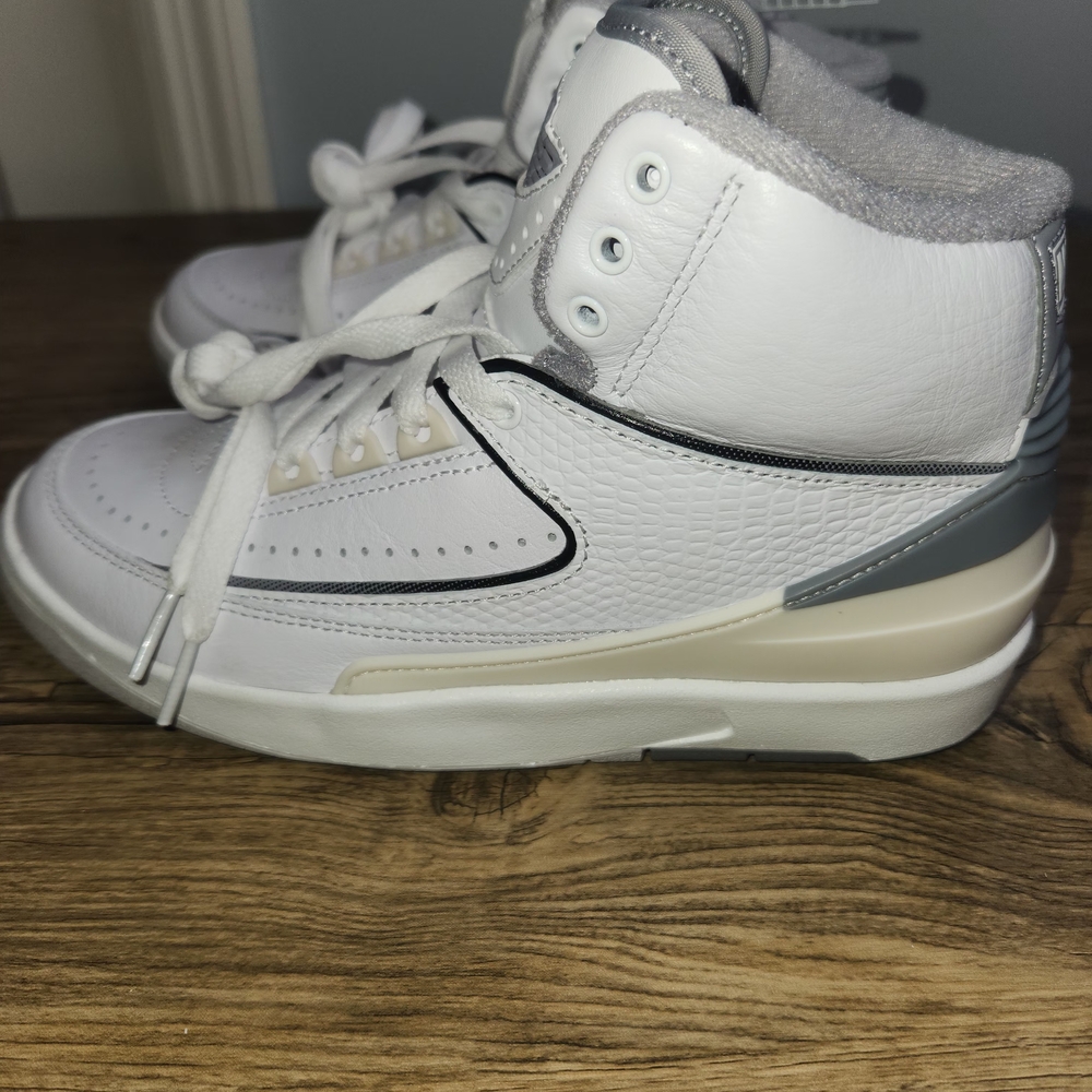 Air Jordan 2 Retro (DQ8562-100) Sneakers-Mid White/Cement Grey Youth Sz 4.5